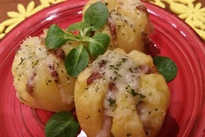 Šonine įdarytos bulvės: valgis, kuris negali nepavykti