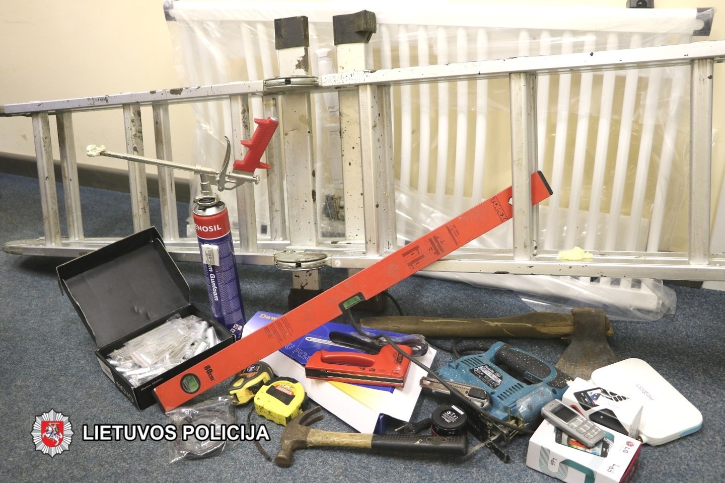 Rugpjūčio mėnesį Telšių apskrities vyriausiojo policijos komisariato pareigūnus pasiekė Telšiuose apvogtų gyventojų pagalbos šauksmas.