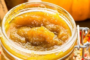 Populiarųjį medaus ir imbierų mišinį sveikuolė papildė vienu produktu