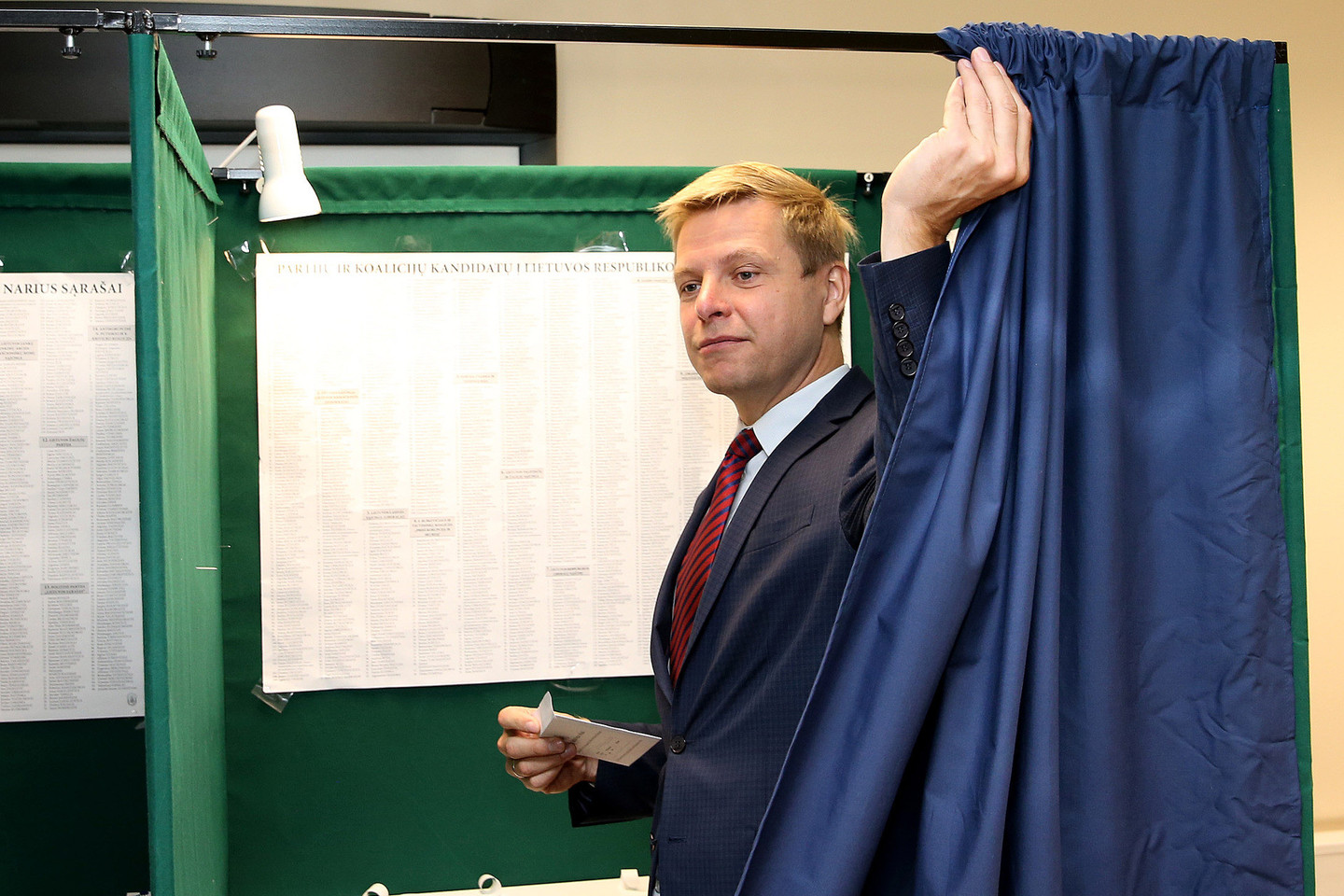 Išankstiniame balsavime savo balsą atidavė ir Vilniaus miesto meras Remigijus Šimašius.<br>R.Danisevičiaus nuotr.