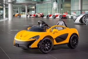 „McLaren“ sukūrė svajonių elektromobilį mažiausiems vairuotojams