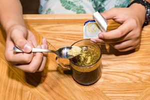 Žurnalistė 6 savaites gėrė kavą su sviestu. Tai pranoko lūkesčius