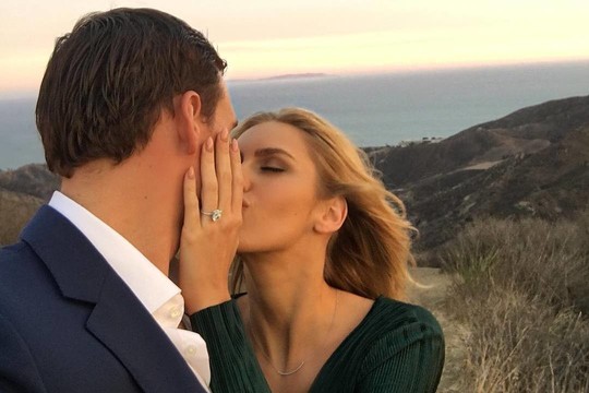 Olimpinis plaukikas R. Lochte susižadėjo su „Playboy“ gražuole K. Reid