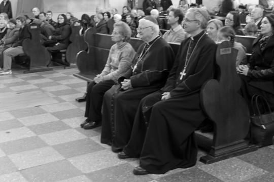 Šv. Jonų bažnyčia mini atšventinimo 25-etį. Dešinėje – Vilniaus vyskupas Arūnas Poniškaitis.<br>A.Srėbalienės nuotr.