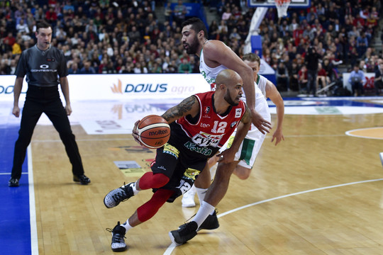 Lietuvos sportas: kas svarbiau – futbolininkų lygiosios ar krepšinis?