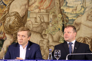 Sužinokite, kas nutiktų, jei staiga išsipildytų visi partijų lyderių pažadai