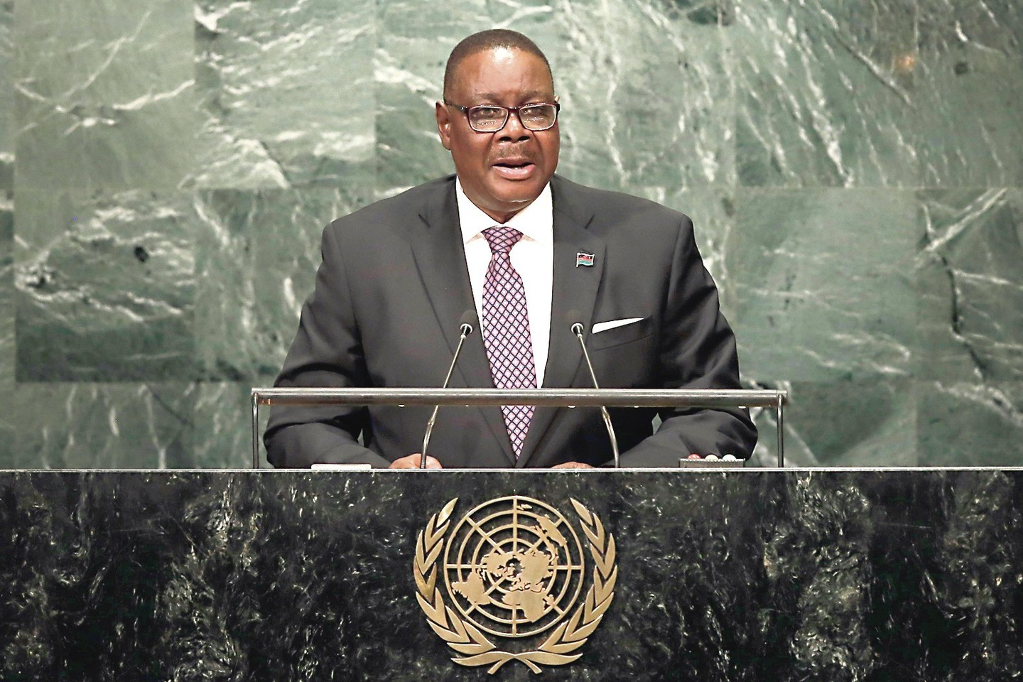 P.Mutharika po viešnagės Niujorke taip ir negrįžo atgal į Malavį.