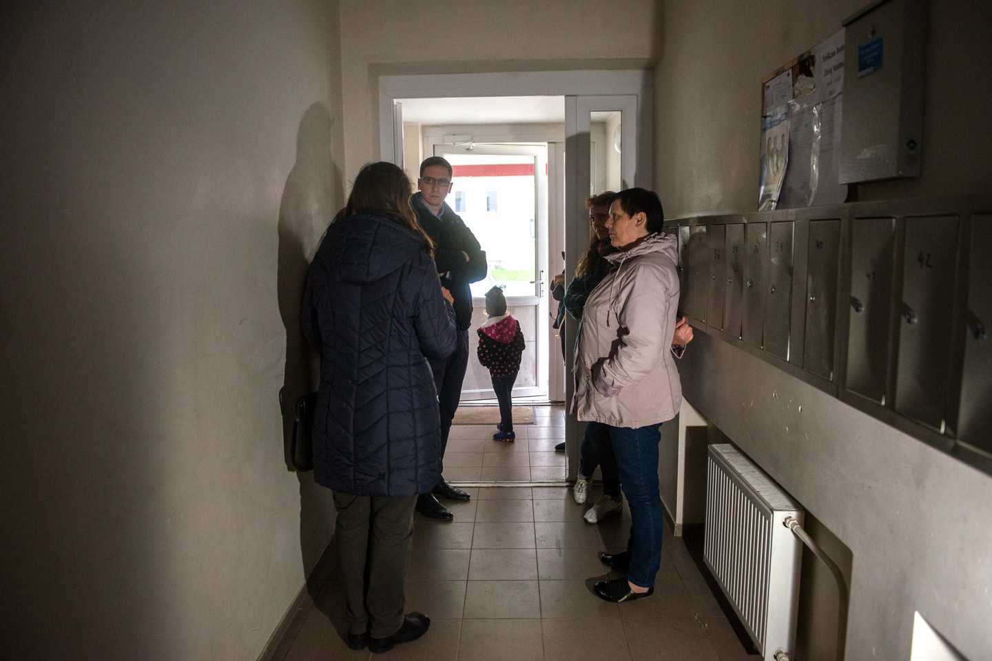 Karaliaučiaus gatvės daugiabučio gyventojai sunerimę dėl kaimynų iškeldinimo.