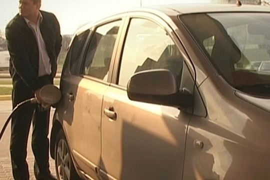 Lietuvai žadama pigių degalų iš Suomijos banga