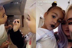 Kim Kardashian trimetės dukters mėgstamiausi lūpų dažai – juodi