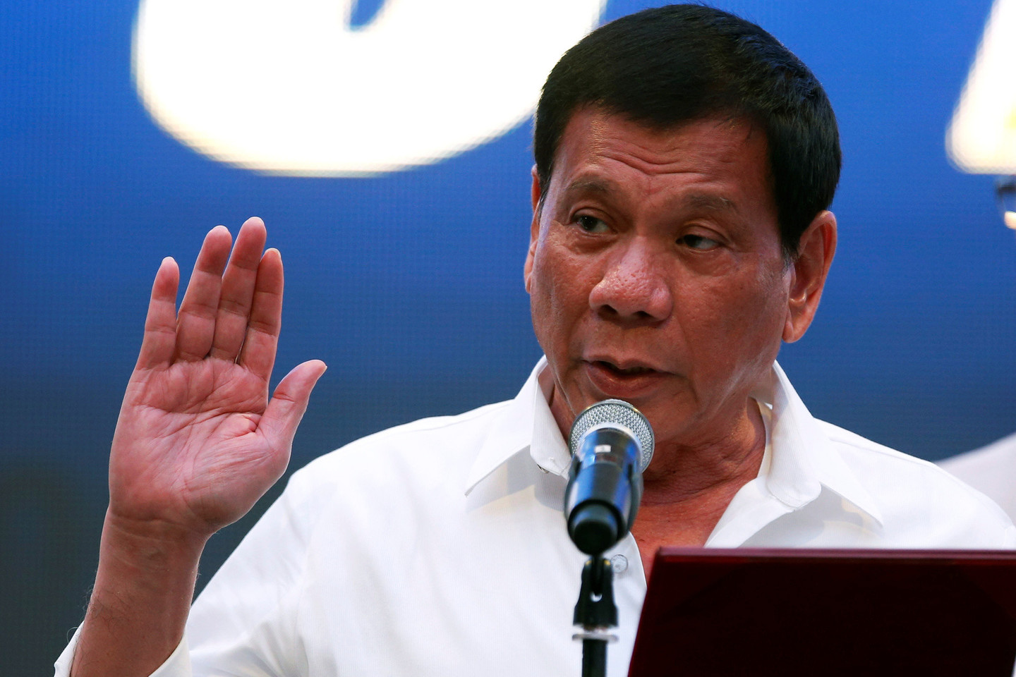 R.Duterte sakė, kad sutiktų rengti bendras karines pratybas su Kinija ir Rusija.