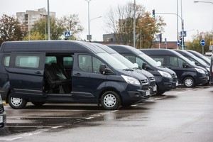 Automobilių pirkėjai išduoda, kaip netrukus keisis ekonominė padėtis