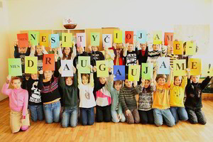 Seimas įpareigojo mokyklas imtis priemonių prieš patyčias