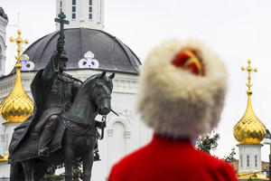 Saviškius skerdusio Rusijos caro atminimą pagerbė paminklas