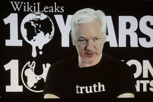 Ekvadoras visiškai išjungė interneto ryšį J. Assange'ui
