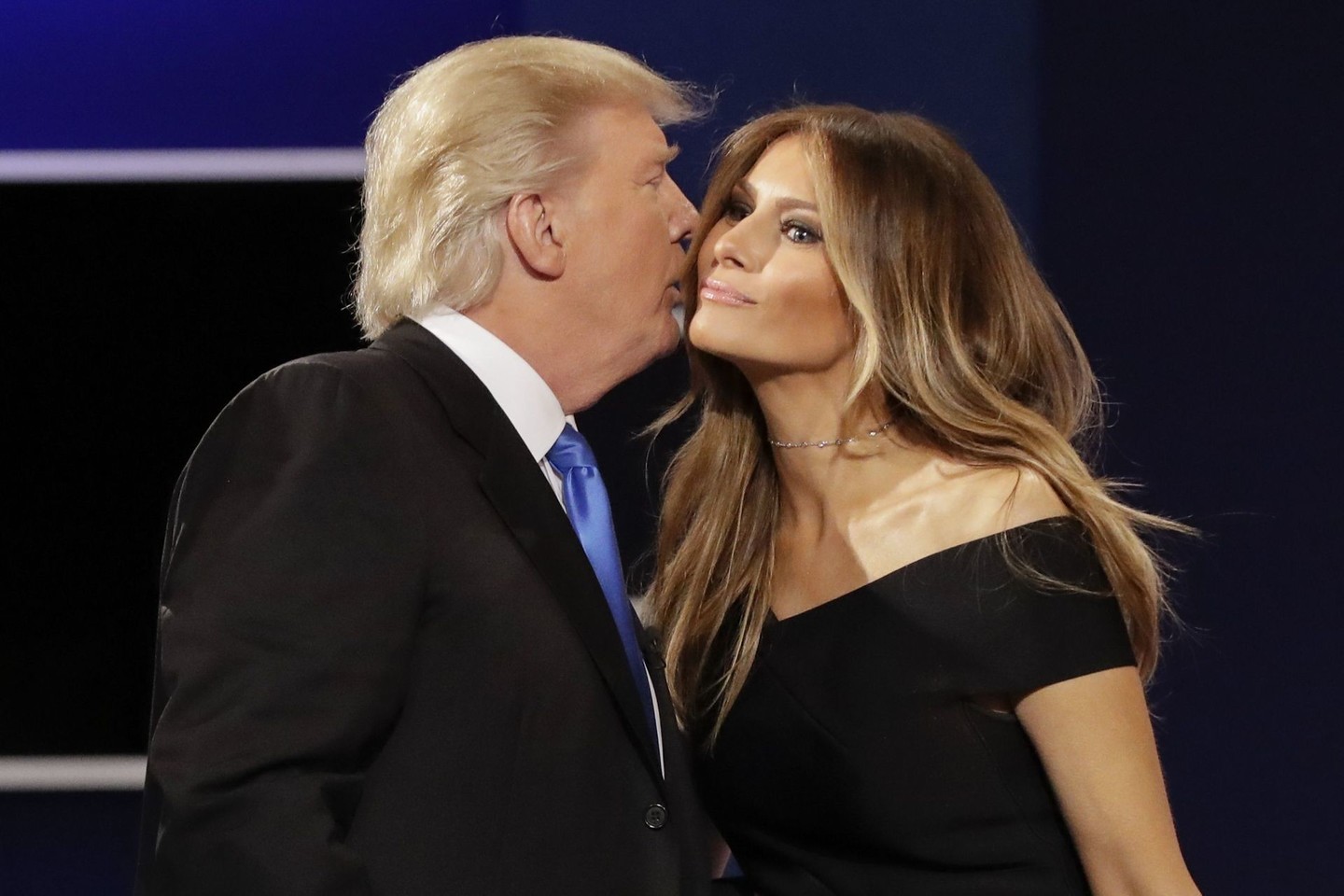 Melania Trump: „Mano vyras malonus, jis džentelmenas. Jis taip niekada nesielgtų“.