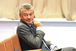 Profesoriui J.Pundziui teks pasiaiškinti dėl turtų