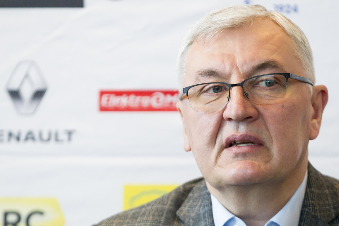 J.Kazlauskas.