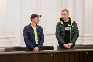 Dailininkės žudikas teisme atsitvėrė tylos siena