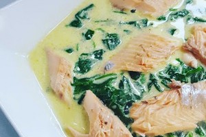 Upėtakis špinatų padaže: bus kartojamas dar ne kartą