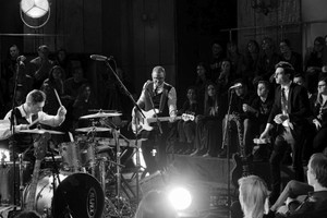 „Colours Of Bubbles“ naujienos: koncertai užsienyje ir vinilo plokštelė