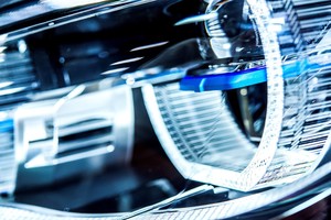 Naujausi BMW žibintai stebina išskirtine technologija