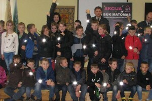 Akciją „Būk matomas“ pradės šventė su žinomomis dainininkėmis