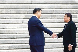 Į JAV draugystę spjovęs Filipinų prezidentas flirtuoja su Kinija