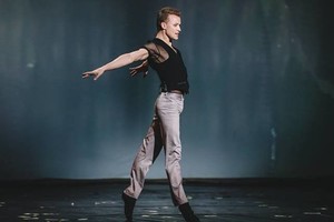 Prestižinių scenų primarijus atvyksta į Vilnių su „Didžiojo Getsbio“ trupe