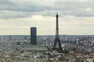 Prancūzai vilioja britų bankus: „Pavargai nuo rūko? Paragauk varlių“