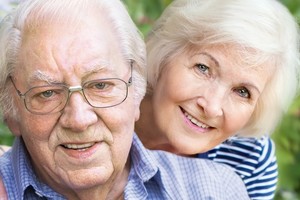 Bijoti ar nebijoti dantų implantavimo?