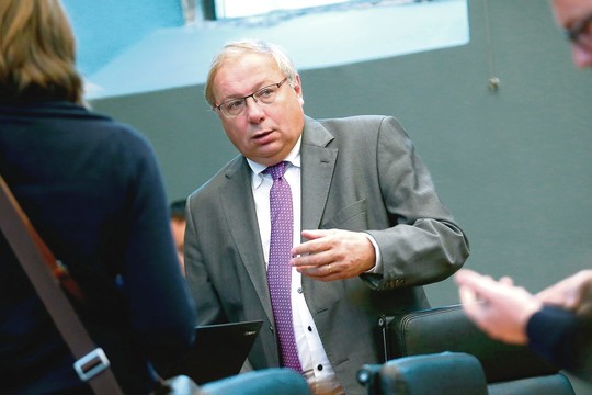 Nusprendė pašokdinti ir Europą, ir Kanadą