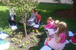 Mokytoja pakeitė pamokas: pradinukai mokosi be vadovėlių ir pratybų sąsiuvinių