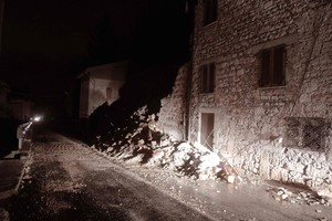 Italiją supurtė du žemės drebėjimai, smūgiai buvo jaučiami ir Romoje