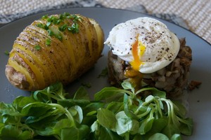 Silkės ir džiovintų baravykų užkandis su kiaušiniu tiks ne tik pusryčiams