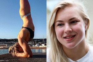 Rūta Meilutytė pademonstravo sudėtingą jogos pozą
