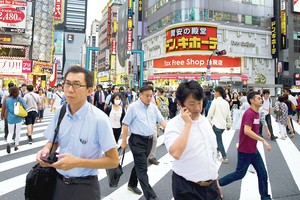 Vis daugiau japonų pražudo darbo kultūra, kuri būdinga ir lietuviams