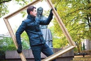 Ryšinti skarelę, tyli Žemaitė ėmė traukti praeivių žvilgsnius