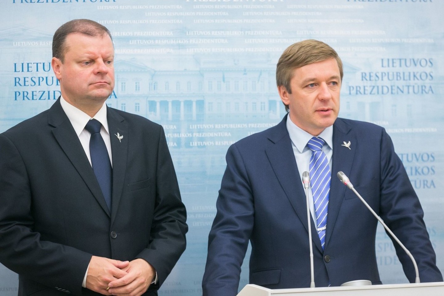 „Valstiečių“ lyderiai S.Skvernelis ir R.Karbauskis – populiarumo viršūnėje.
