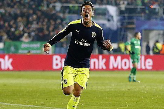 Mesuto Ozilo įvarčio grožis sugraudino futbolo gerbėjus