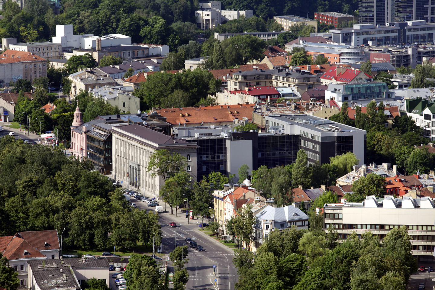 Užsienio reikalų ministerija (URM) teigia, kad Lietuva galėtų skirti dalį lėšų, reikalingų paminklo kopijai išlieti, ją atvežti į Vilnių, eksponuoti ir visam projektui viešinti.