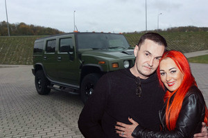 Džordanos Butkutės mylimasis Elegijus parduoda visureigį „Hummer“