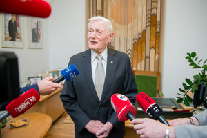 90-metį švenčiantis V. Adamkus prakalbo apie subtilų norą