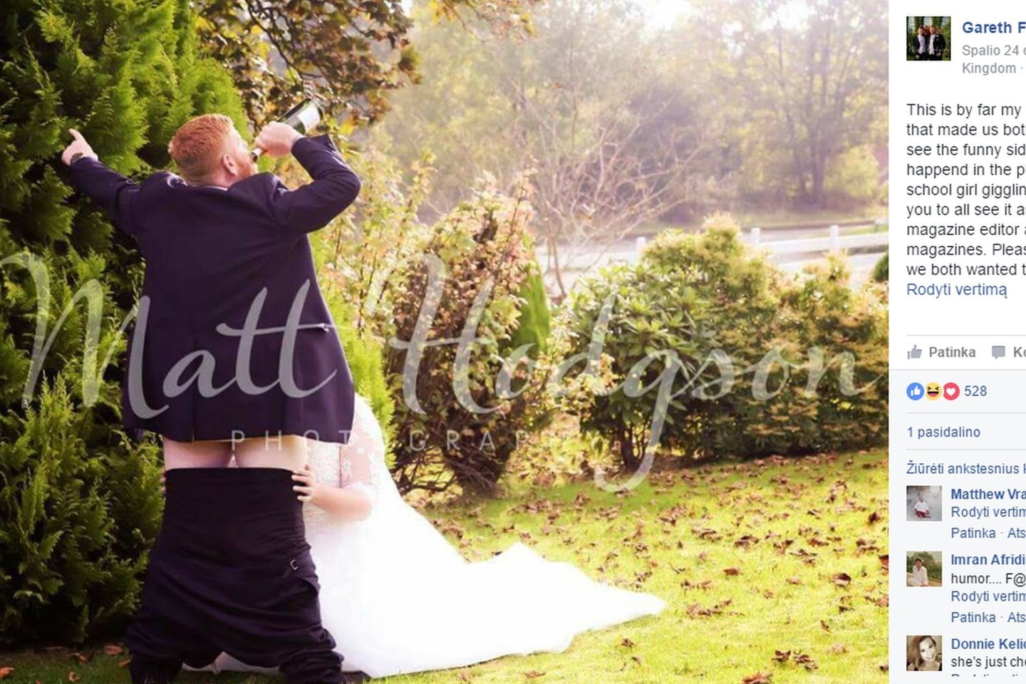 Šis kadras buvo padarytas tada, kai svečiai jau buvo susodinti už vaišių stalo, tad apie pikantišką sceną žinojo tik patys jaunieji ir fotografas.