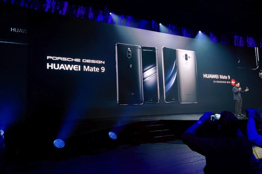 Rimta „Huawei“ paraiška: „Mate 9“ – didelis, greitas ir nedega