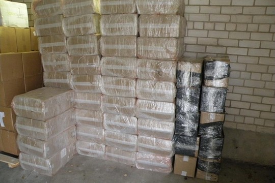 Sodybos garaže joniškietis slėpė 25 tūkst. cigarečių pakelių