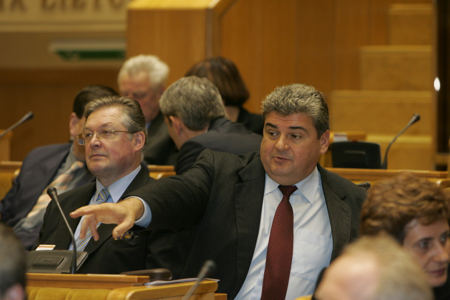 Vilniaus apygardos prokuratūros prokurorė Renata Mačiulaitienė baigė ikiteisminį tyrimą ir Vilniaus miesto apylinkės teismui perdavė baudžiamąją bylą, kurioje kaltinimai dokumento klastojimu ir pasikėsinimu sukčiauti pareikšti stambios energetikos įmonės „Dujotekanos“ buvusiam vadovui Vladimirui Orechovui.