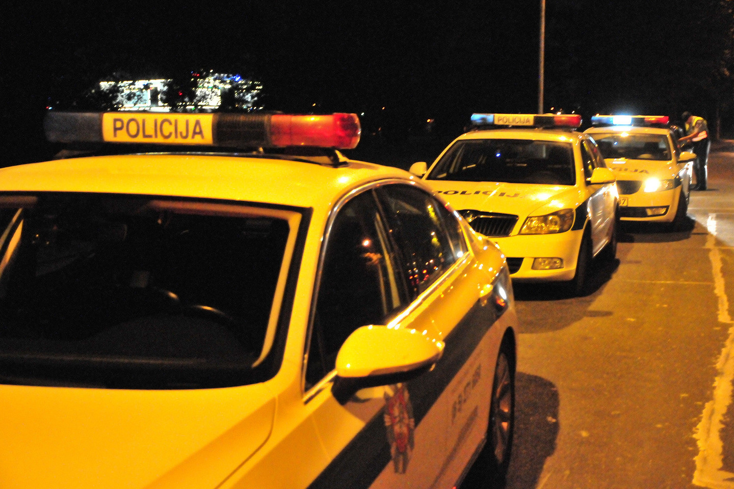 Praėjusios paros avarijose žuvo žmogus, dar 14 buvo sužalota.