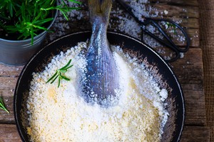 Druskoje kepta žuvis: po sandariu kiautu – sultingas valgis