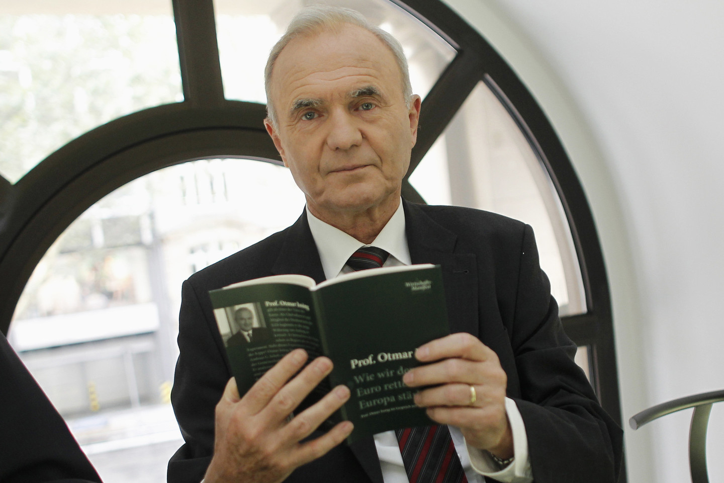 Otamas Issingas buvo pirmasis Europos centrinio banko vadovas.